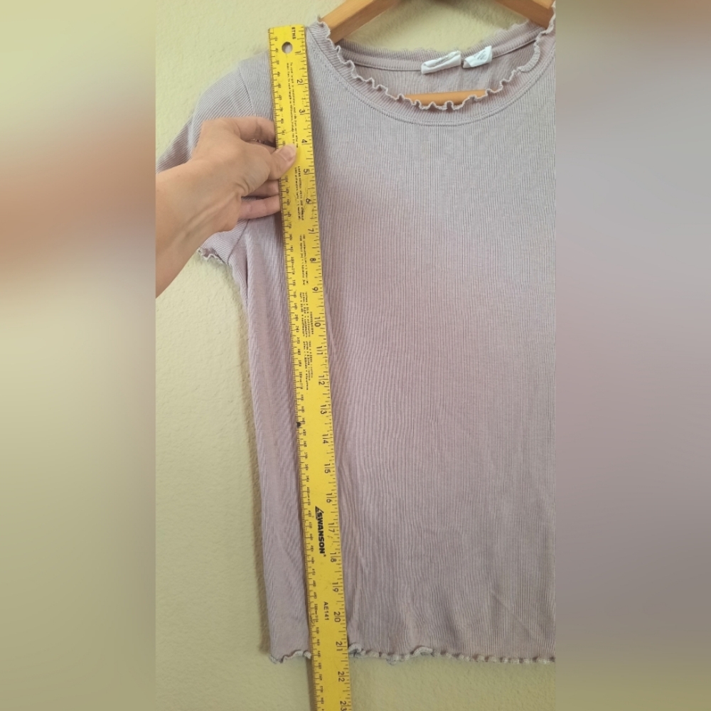 Ribbed Stretchy Mauve Top Lettuce Hem - Picture 2 of 5